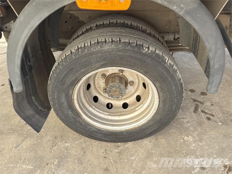 Nissan GSR E148T 13.7 m on  Nissan Cabstar 35.12 4x2 Cami Avtokošare