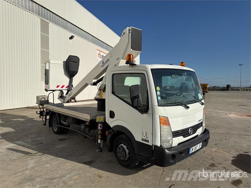 Nissan GSR E148T 13.7 m on  Nissan Cabstar 35.12 4x2 Cami Avtokošare