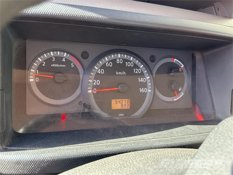 Nissan GSR E148T 13.7 m on  Nissan Cabstar 35.12 4x2 Cami Avtokošare