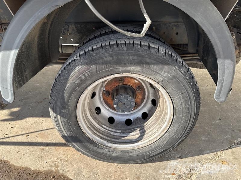 Nissan GSR E148T 13.7 m on  Nissan Cabstar 35.12 4x2 Cami Avtokošare