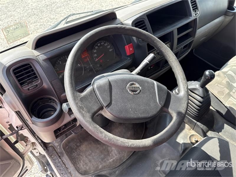 Nissan Isoli PNT 230 20.5 m on Nissan NT400 Bucket Truck Avtokošare