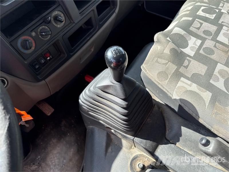 Nissan Isoli PNT 230 20.5 m on Nissan NT400 Bucket Truck Avtokošare
