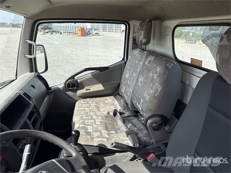 Nissan Isoli PNT 230 20.5 m on Nissan NT400 Bucket Truck Avtokošare