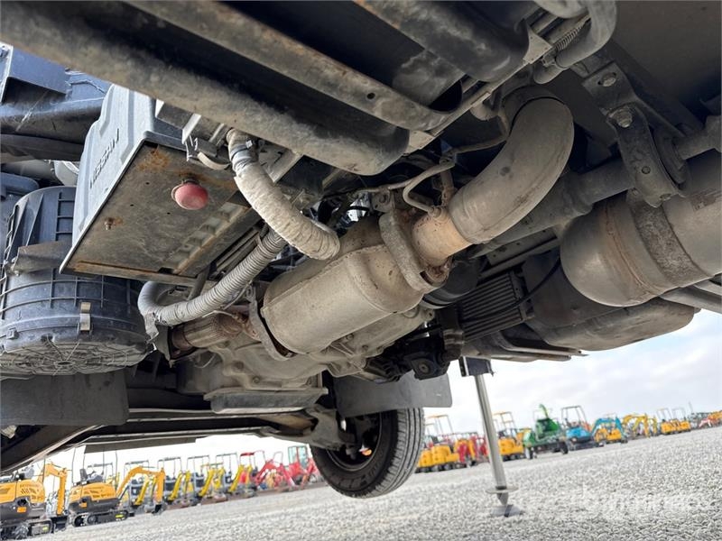 Nissan Isoli PNT 230 20.5 m on Nissan Cabstar NT400 Bucke Avtokošare
