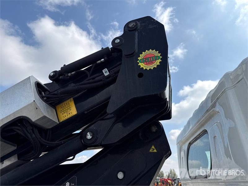Nissan Isoli PNT 230 20.5 m on Nissan NT400 Bucket Truck Avtokošare