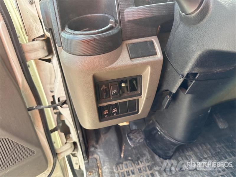 Nissan Isoli PNT 230 20.5 m on Nissan Cabstar NT400 Bucke Avtokošare