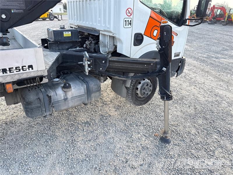 Nissan Isoli PNT230 20.5 m on Nissan Cabstar 35.13 Bucke 트럭 탑재 고소작업대