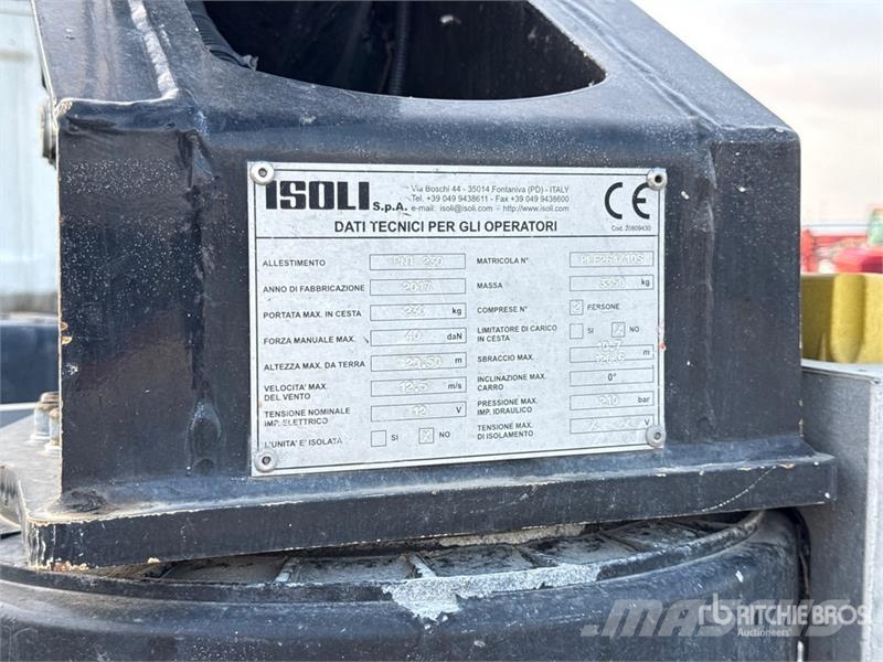 Nissan Isoli PNT230 20.5 m on Nissan Cabstar 35.13 Bucke 트럭 탑재 고소작업대
