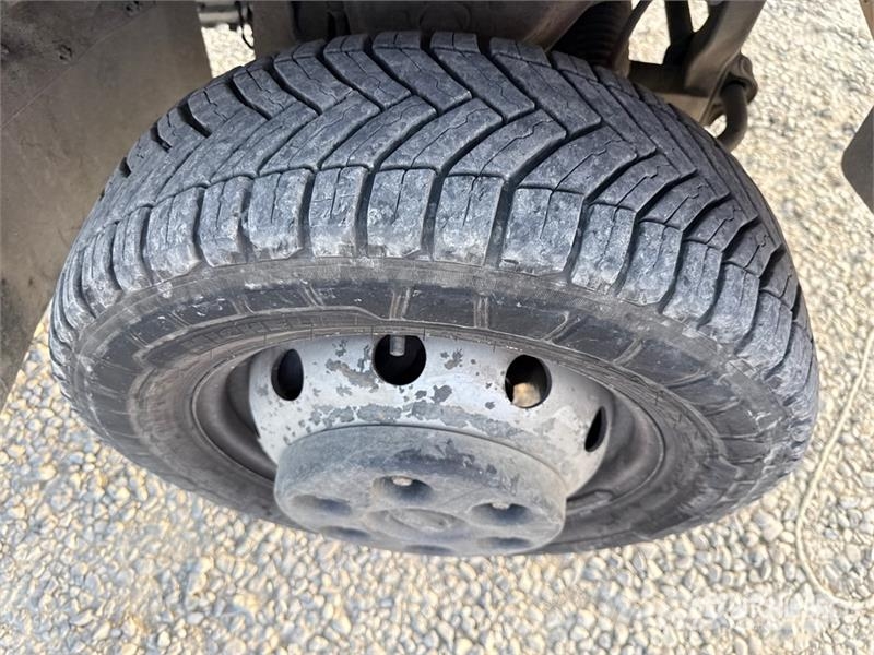 Nissan Isoli PNT230 20.5 m on Nissan Cabstar 35.13 Bucke 트럭 탑재 고소작업대