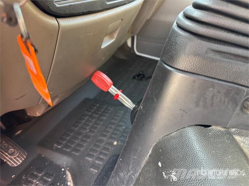 Nissan Isoli PNT230 20.5 m on Nissan Cabstar 35.13 Bucke 트럭 탑재 고소작업대
