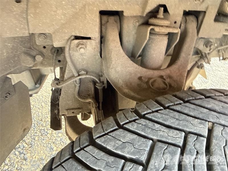 Nissan Isoli PNT230 20.5 m on Nissan Cabstar 35.13 Bucke 트럭 탑재 고소작업대