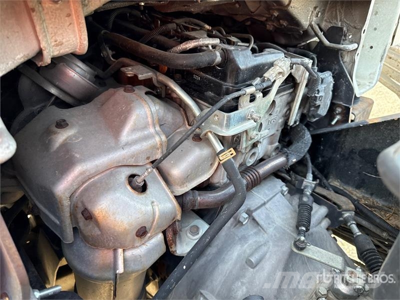 Nissan Isoli PNT230 20.5 m on Nissan Cabstar 35.13 Bucke 트럭 탑재 고소작업대
