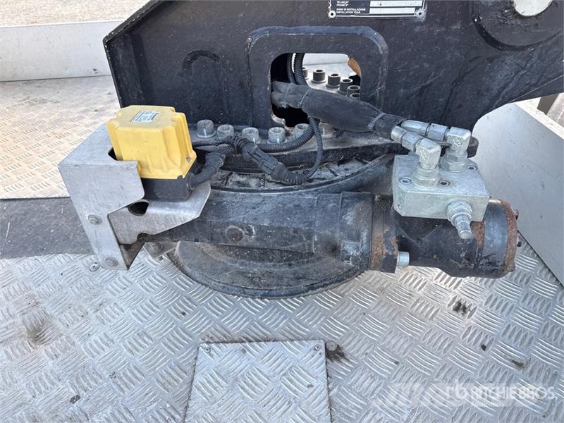 Nissan Isoli PNT230 20.5 m on Nissan Cabstar 35.13 Bucke 트럭 탑재 고소작업대