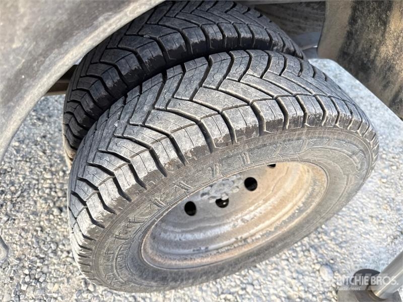 Nissan Isoli PNT230 20.5 m on Nissan Cabstar 35.13 Bucke 트럭 탑재 고소작업대