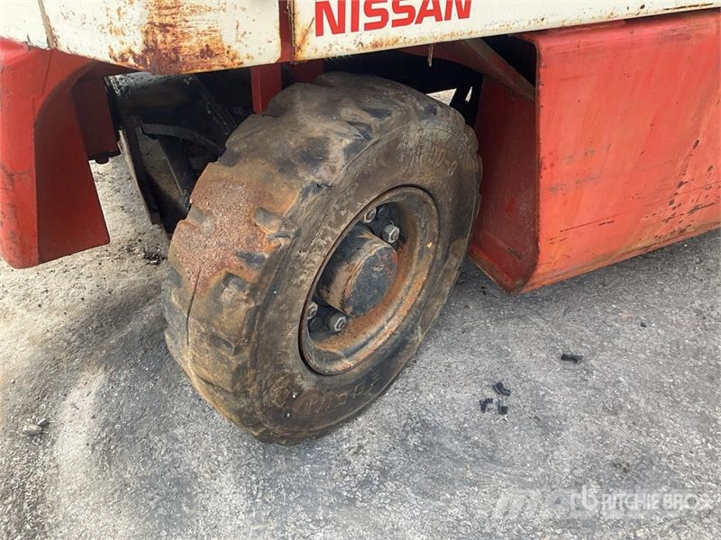 Nissan M01L-15U 1500 kg Electric Forklift Elektrostapler