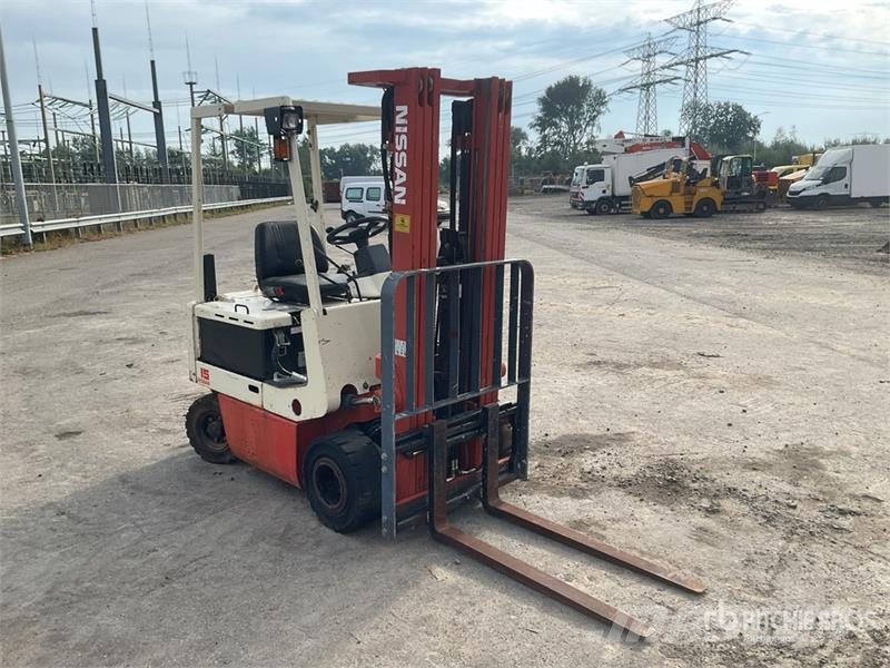 Nissan M01L-15U 1500 kg Electric Forklift Elektrostapler