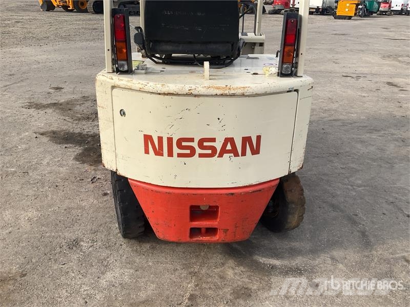 Nissan M01L-15U 1500 kg Electric Forklift Elektrostapler