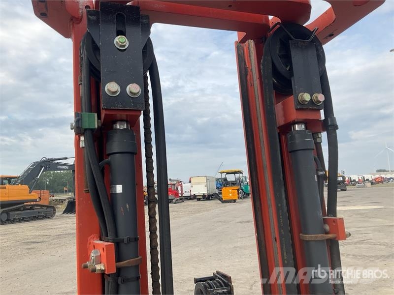 Nissan M01L-15U 1500 kg Electric Forklift Elektrostapler