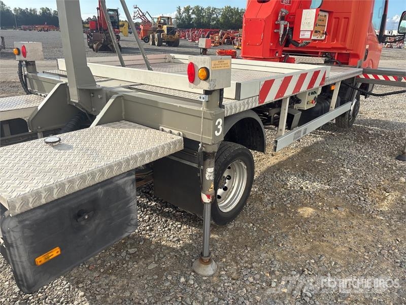 Nissan MJ201 20.1 m on Nissan NT400 4x2 Bucket Truck Auto korpe