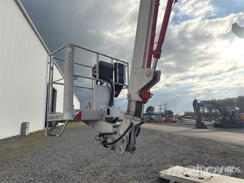Nissan MJ201 20.1 m on Nissan NT400 4x2 Bucket Truck Auto korpe