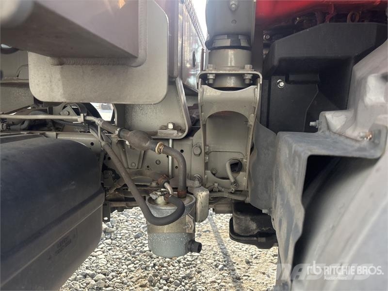Nissan MJ201 20.1 m on Nissan NT400 4x2 Bucket Truck Auto korpe