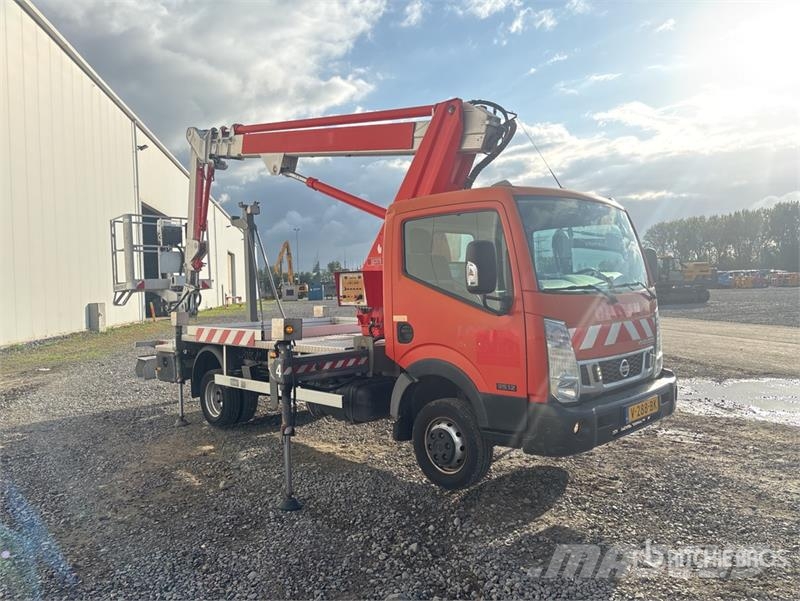 Nissan MJ201 20.1 m on Nissan NT400 4x2 Bucket Truck Auto korpe