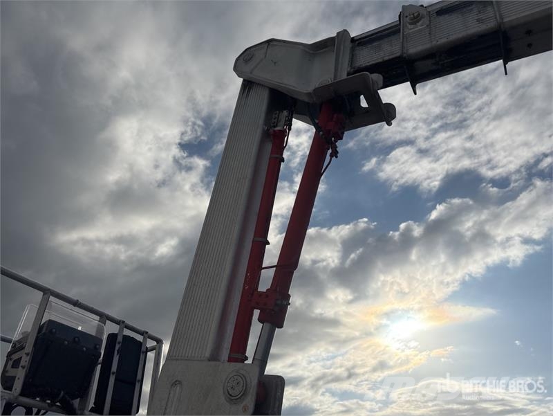 Nissan MJ201 20.1 m on Nissan NT400 4x2 Bucket Truck Auto korpe
