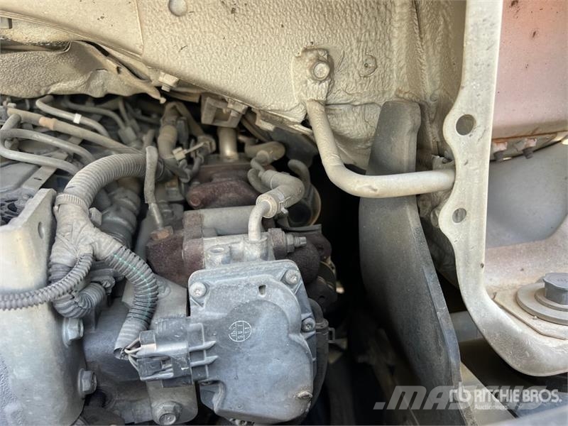 Nissan Multitel HX195 19 m on Nissan Cabstar 35.13 Bucket LKW-Arbeitsbühnen