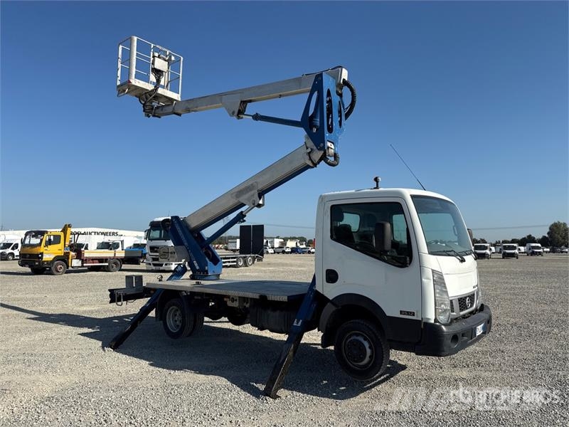 Nissan Multitel HX195 19 m on Nissan Cabstar 35.12 Bucket Autoplošiny