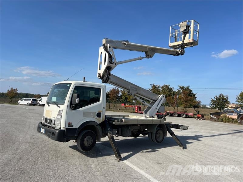 Nissan Multitel HX195 19 m on Nissan Cabstar 35.13 Bucket Nostolava-autot