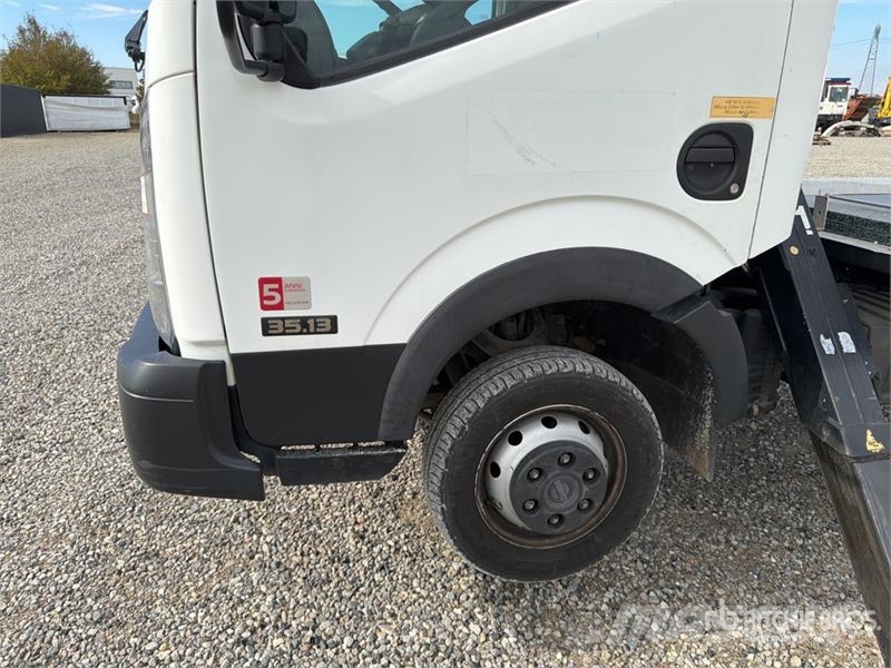 Nissan Multitel HX195 19.5 m on Nissan NT400 Bucket Truck المنصات الهوائية المثبتة على شاحنة