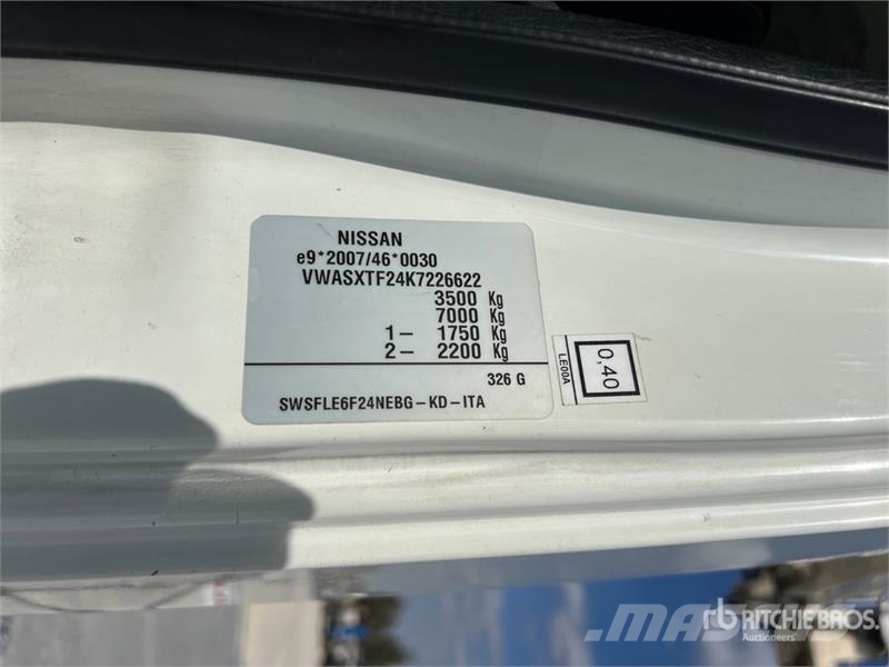 Nissan Multitel HX200 20 m on Nissan Cabstar 35.13 Bucket Teherautóra szerelt emelők és állványok
