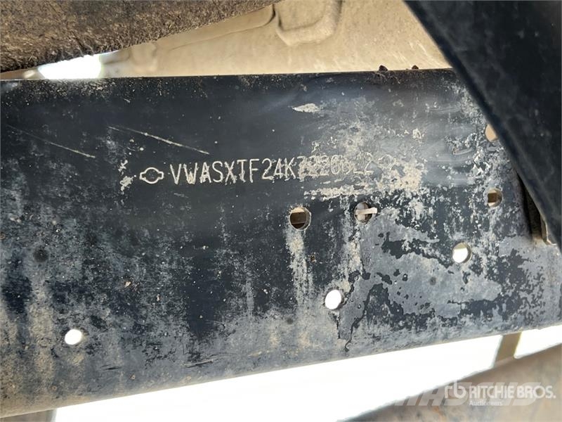 Nissan Multitel HX200 20 m on Nissan Cabstar 35.13 Bucket Teherautóra szerelt emelők és állványok
