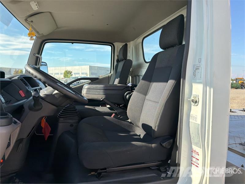 Nissan Multitel HX200 20 m on Nissan NT400 Bucket Truck Lastbilmonterede lifte