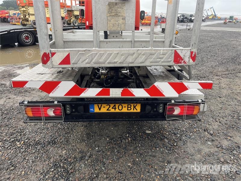 Nissan Multitel MT222 22.2 m on Nissan NT400 4x2 Bucket Plataformas aéreas montadas em caminhão