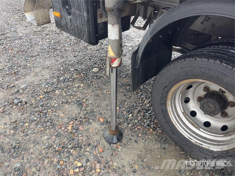 Nissan Multitel MT222 22.2 m on Nissan NT400 4x2 Bucket Plataformas aéreas montadas em caminhão