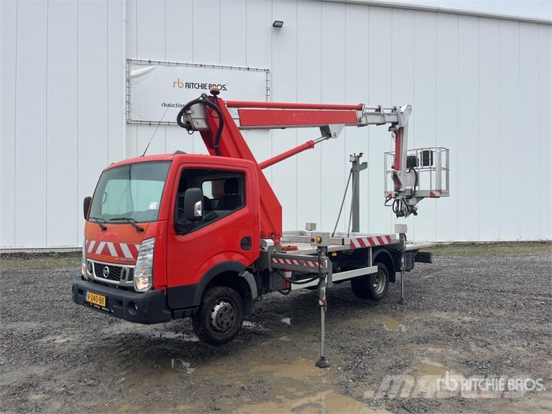 Nissan Multitel MT222 22.2 m on Nissan NT400 4x2 Bucket Plataformas aéreas montadas em caminhão