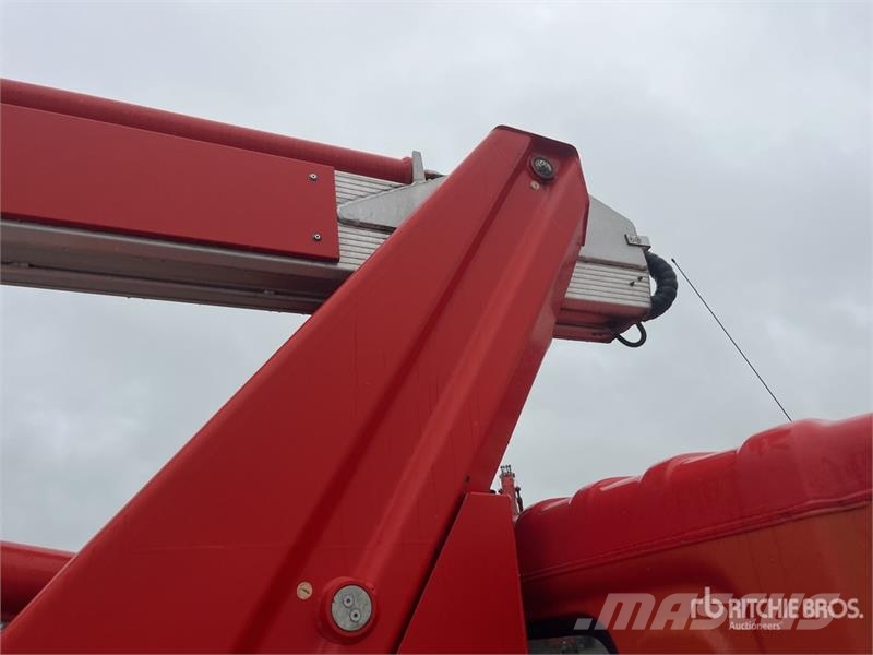Nissan Multitel MT222 22.2 m on Nissan NT400 4x2 Bucket Plataformas aéreas montadas em caminhão