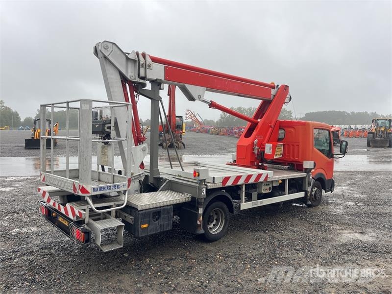 Nissan Multitel MT222 22.2 m on Nissan NT400 4x2 Bucket Plataformas aéreas montadas em caminhão