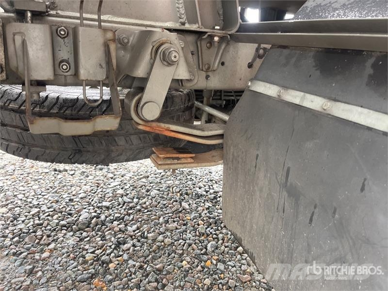 Nissan Multitel MT222 22.2 m on Nissan NT400 4x2 Bucket Plataformas aéreas montadas em caminhão