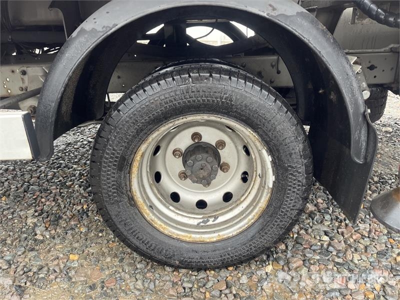 Nissan Multitel MT222 22.2 m on Nissan NT400 4x2 Bucket Plataformas aéreas montadas em caminhão