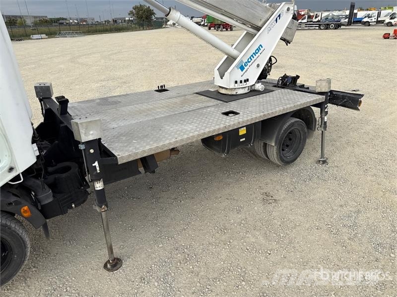 Nissan Multitel Pagliero MX 170 17 m on Nissan Cabstar 3 Lastbilmonterede lifte