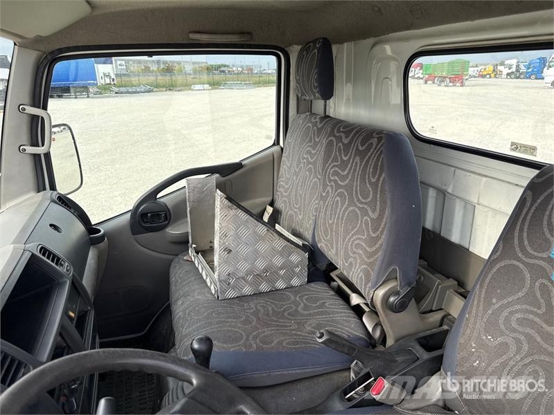 Nissan Multitel Pagliero MX 170 17 m on Nissan Cabstar 3 Lastbilmonterede lifte