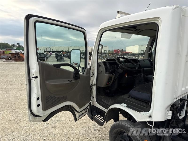 Nissan Multitel Pagliero MX 170 17 m on Nissan Cabstar 3 Lastbilmonterede lifte
