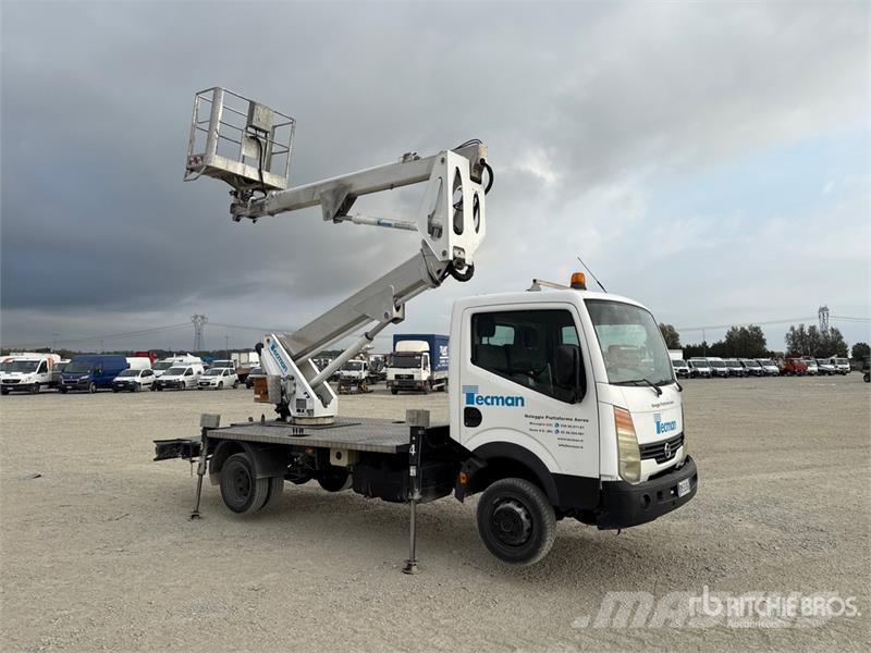 Nissan Multitel Pagliero MX 170 17 m on Nissan Cabstar 3 Lastbilmonterede lifte