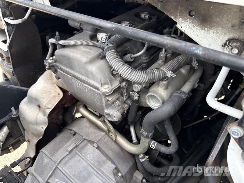 Nissan Multitel Pagliero MX 170 17 m on Nissan Cabstar 3 Lastbilmonterede lifte