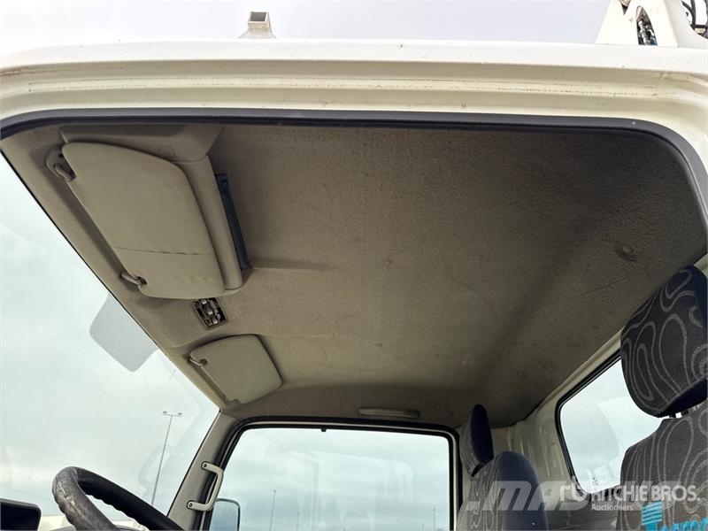 Nissan Multitel Pagliero MX 170 17 m on Nissan Cabstar 3 Lastbilmonterede lifte