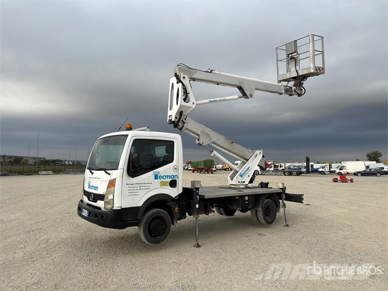 Nissan Multitel Pagliero MX 170 17 m on Nissan Cabstar 3 Lastbilmonterede lifte