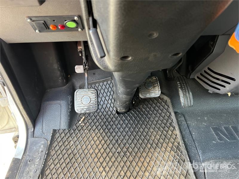 Nissan MX 270 EX 27 m on Nissan Atleon 56.15 Comfort 4x2 Lastbilmonterede lifte