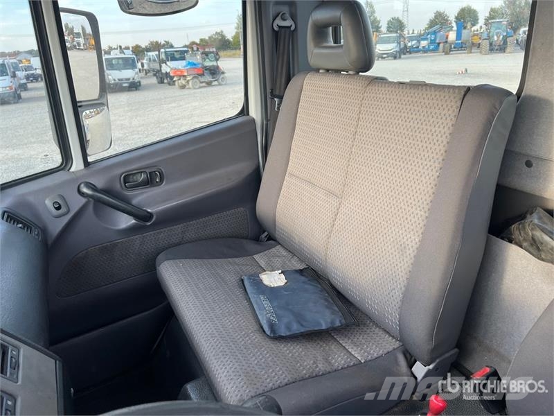Nissan MX 270 EX 27 m on Nissan Atleon 56.15 Comfort 4x2 Lastbilmonterede lifte